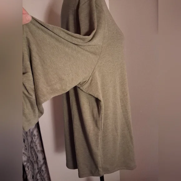 Sale NWT Tunic Blouse - Picture 8 of 11